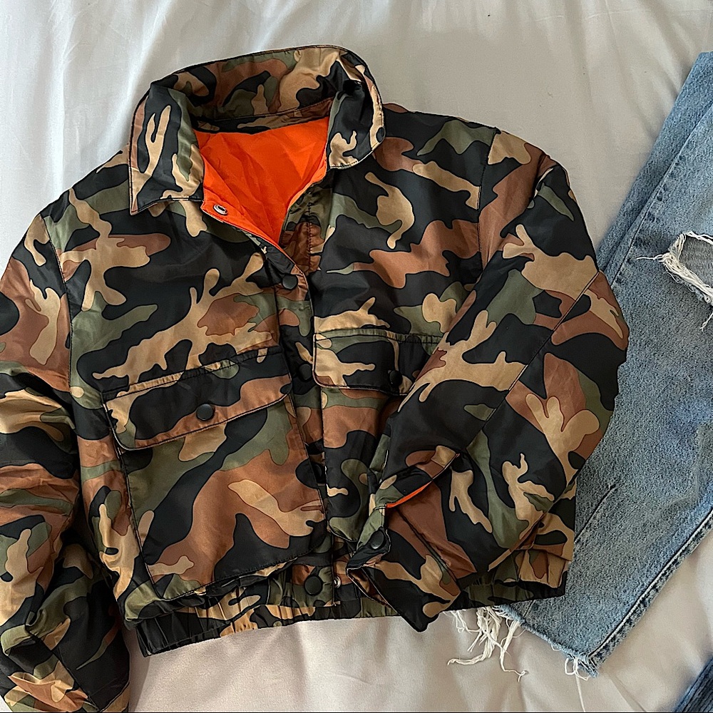 Camouflage Print Reversible Bomber Cropped Jacket